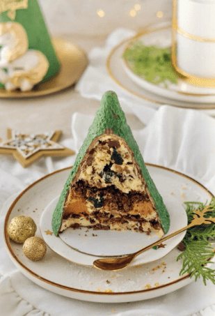 [Екатерина Завирюха] Торт «Ёлка»: шоколад-чернослив-грецкий орех (2025)