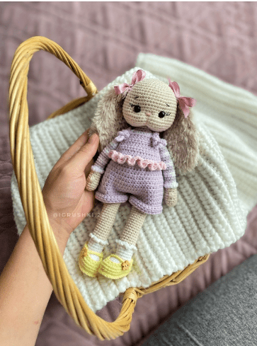 [Igrushki.22, Евгения Пологутина] Зайка Сьюзи (2025)