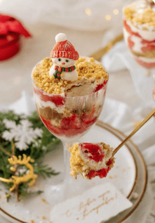 [Екатерина Завирюха] Десерт «Клубника в йогурте» (2025)