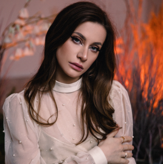 [Аня Рейра] Закрытый женский клуб. Тело и женственность. Март 2022