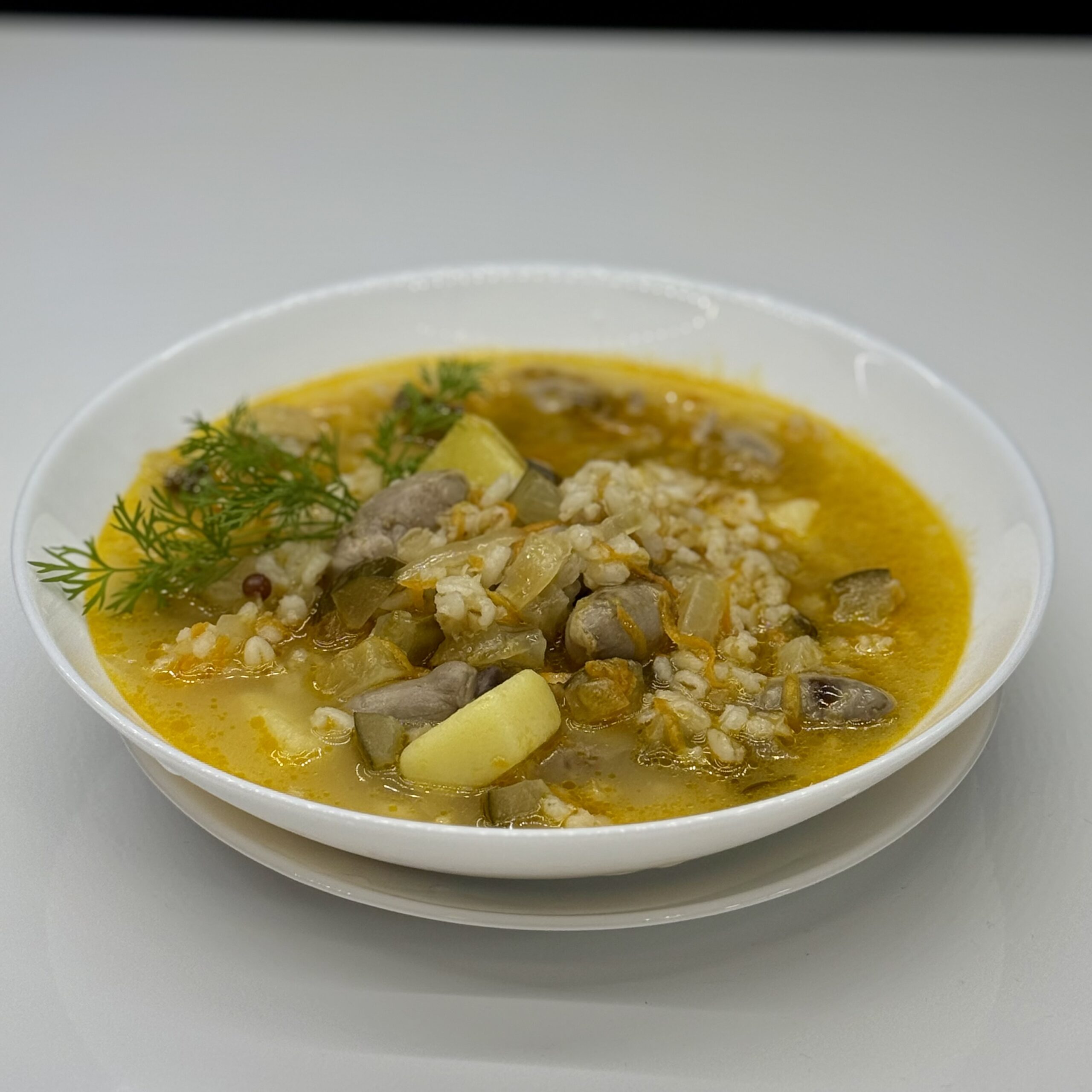 [Мария Манахова] Суп рассольник на куриных потрохах (2025)