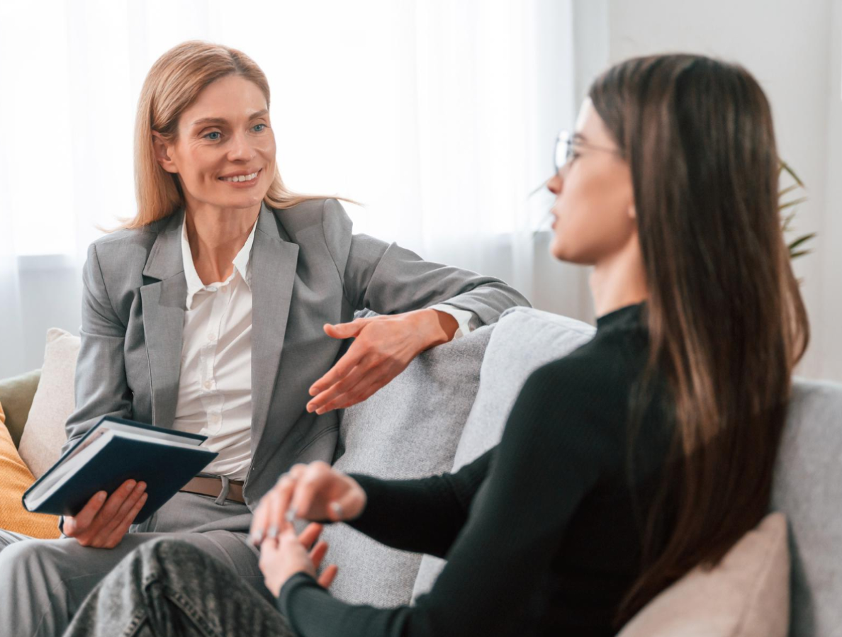 [Мария Шкаленко] Ком в горле: работа психолога с соматизированным неврозом (2025)