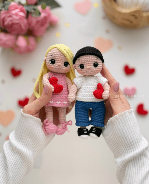 [Igrushki.22, Евгения Пологутина] Парочка Love is (2025)